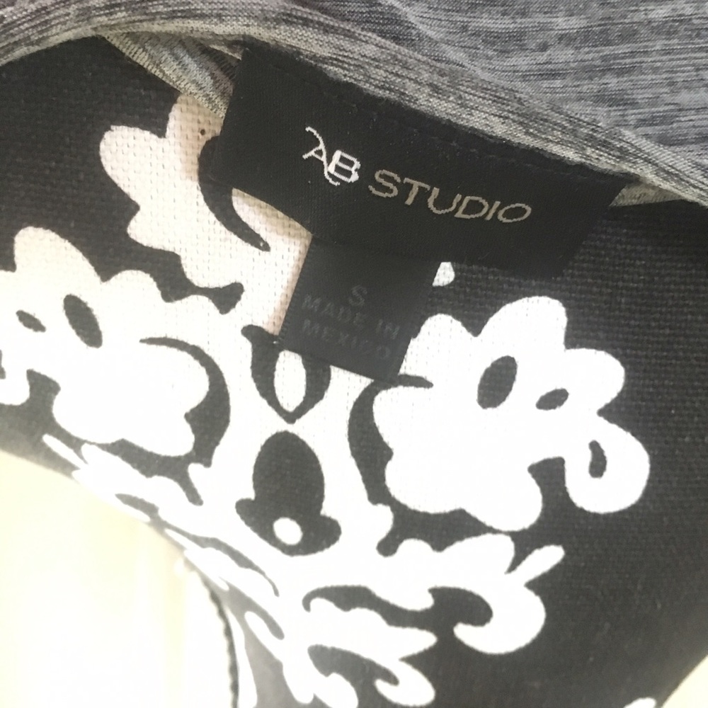Grey Ruffled AB Studio Top - Picture 3 of 4